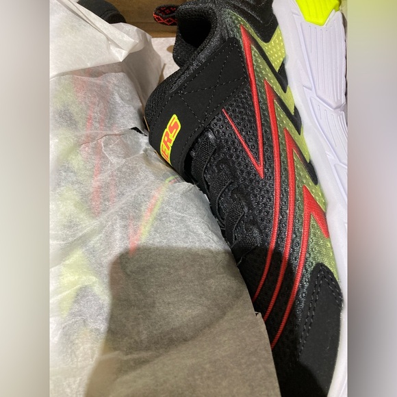 Skechers Kids' Vector Matrix Voltonik Slip On Runners - Picture 6 of 6